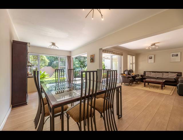 3 BEDROOM TOWNHOUSE FOR SALE IN BRYANSTON